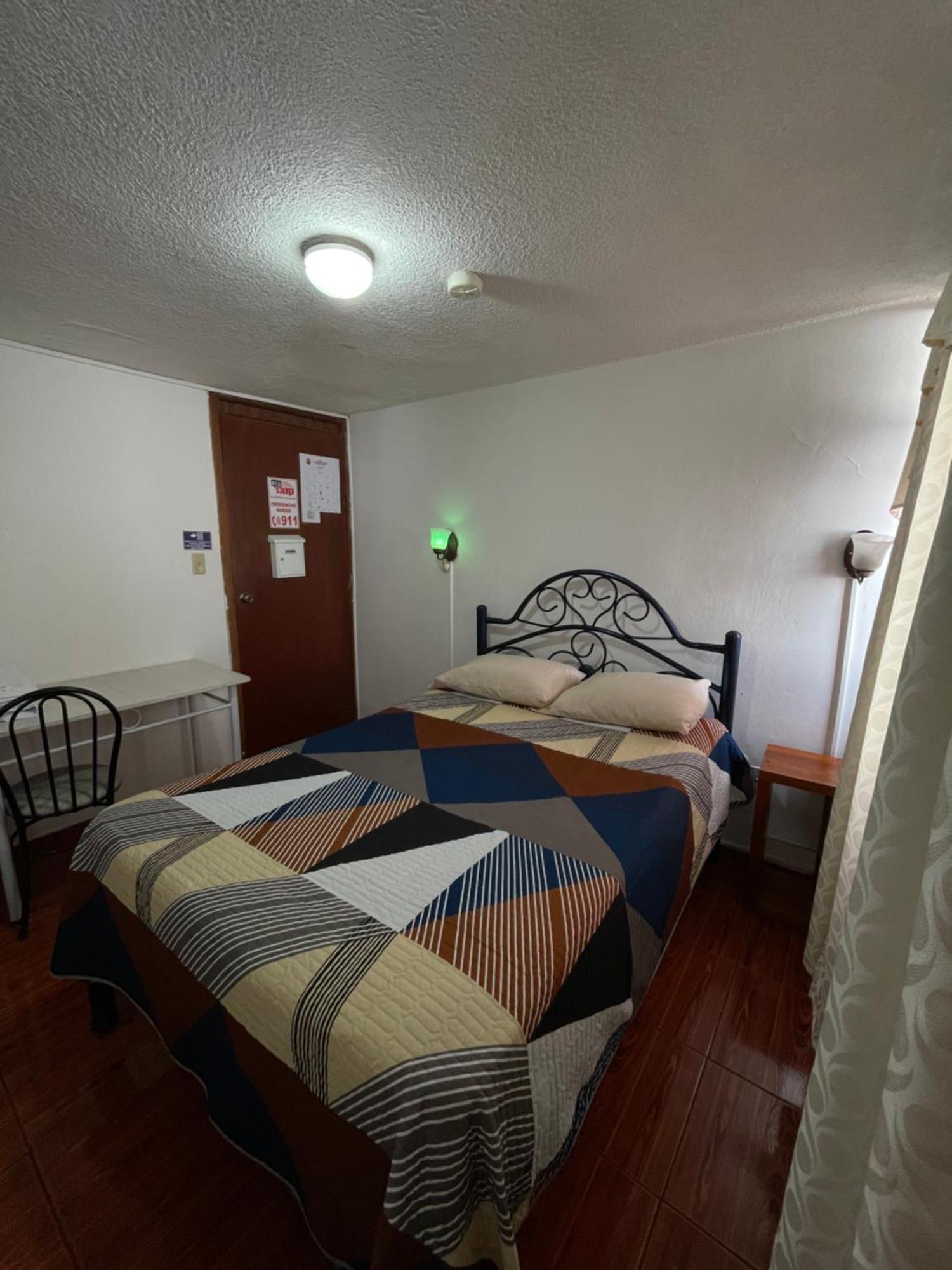 Hostal La Escondida De Quito Del Norte Εξωτερικό φωτογραφία