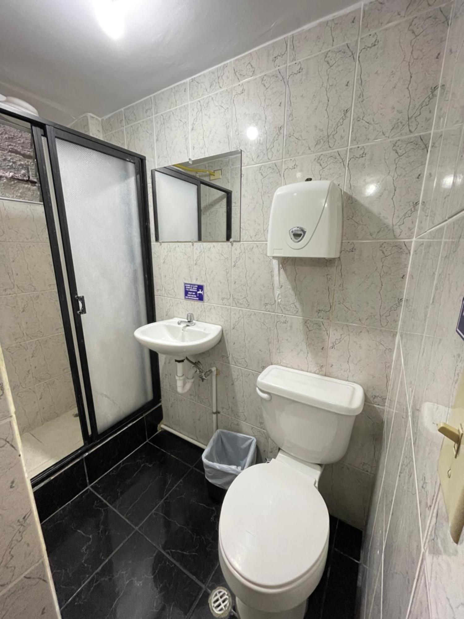 Hostal La Escondida De Quito Del Norte Εξωτερικό φωτογραφία